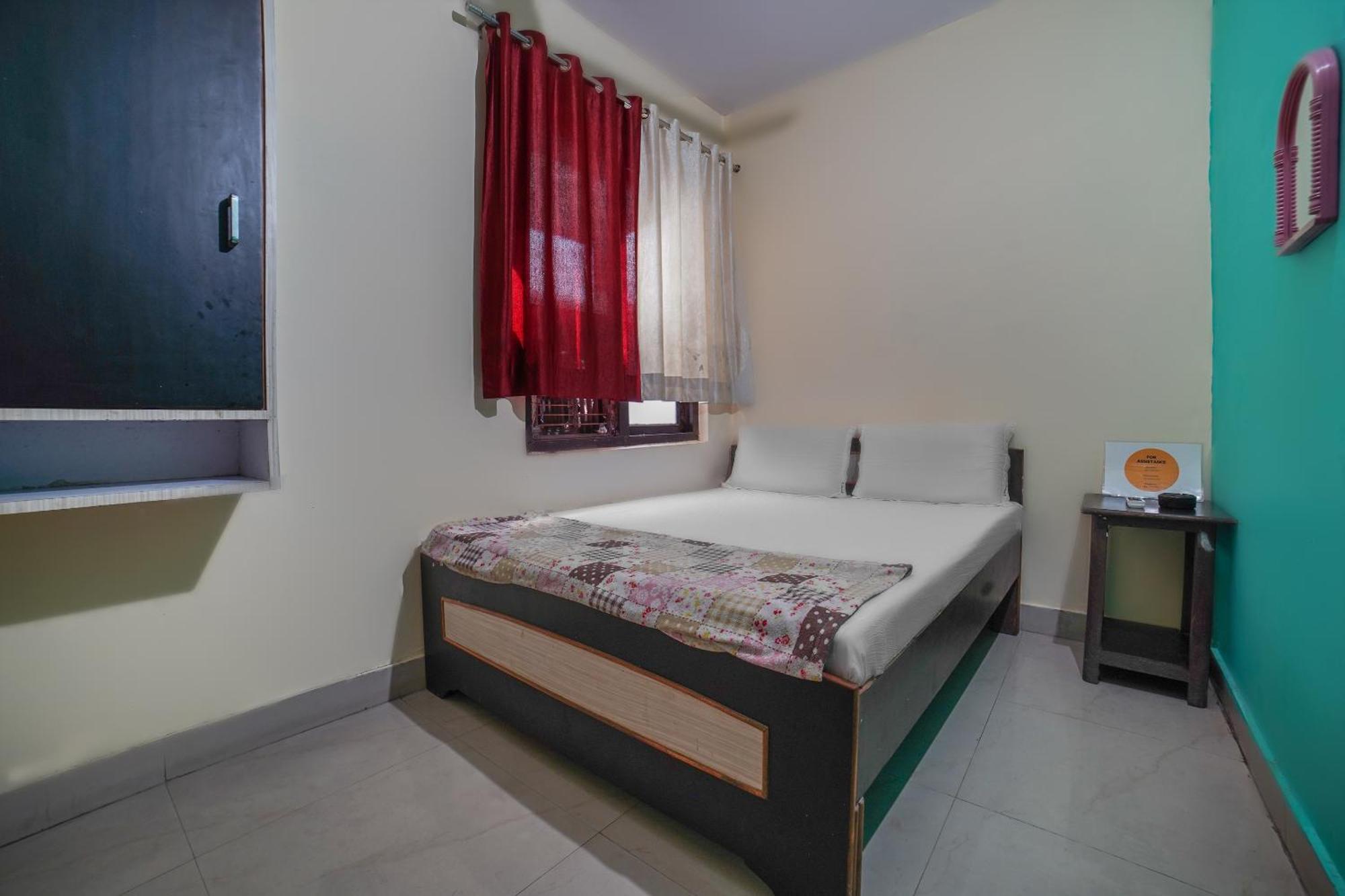 Spot On Komfort Guest House Rudrapur Exterior photo