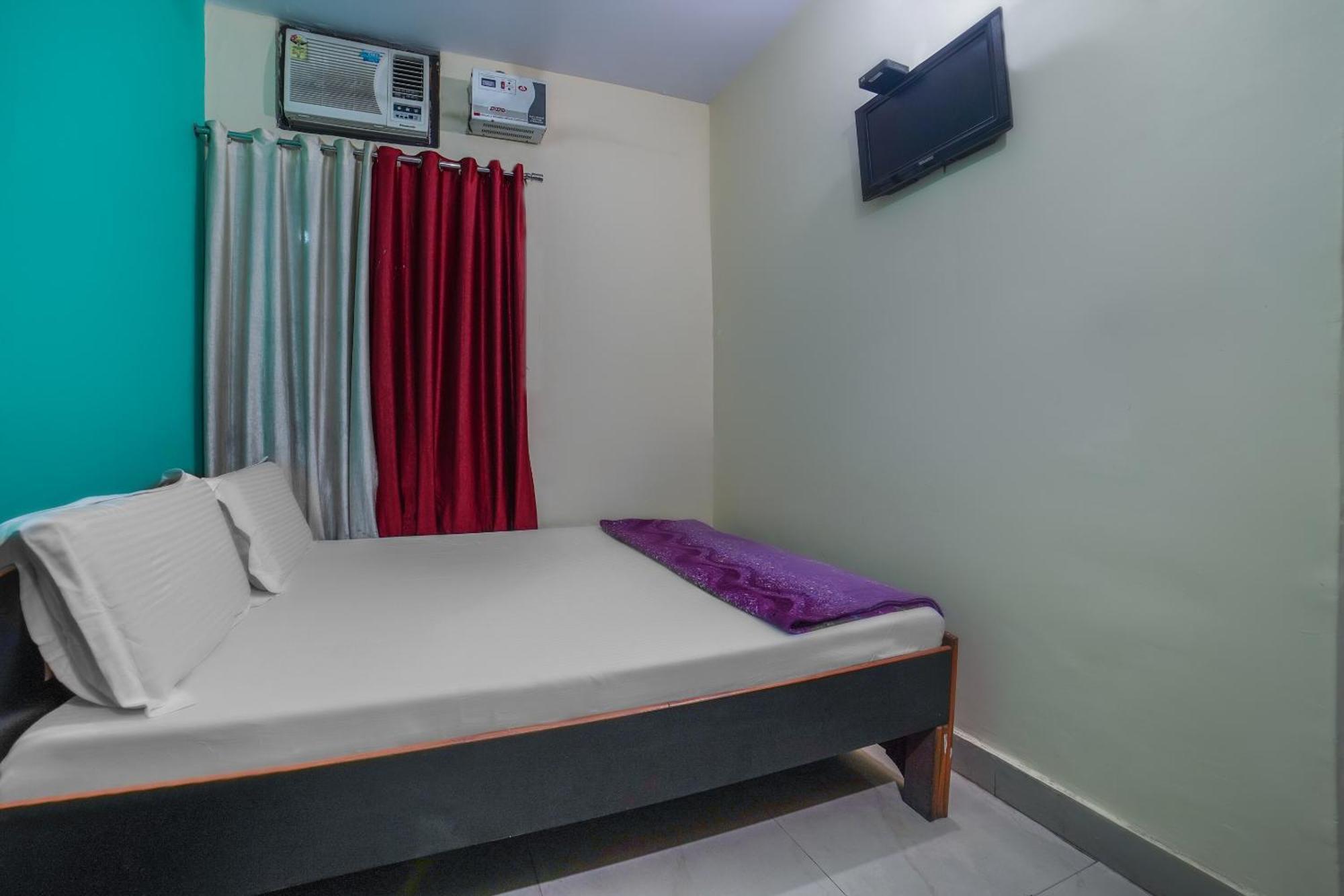 Spot On Komfort Guest House Rudrapur Exterior photo