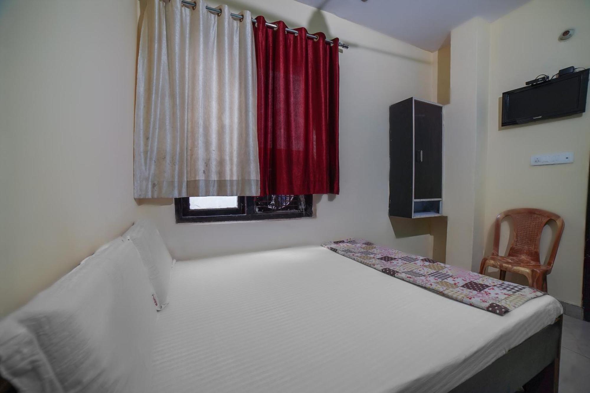 Spot On Komfort Guest House Rudrapur Exterior photo